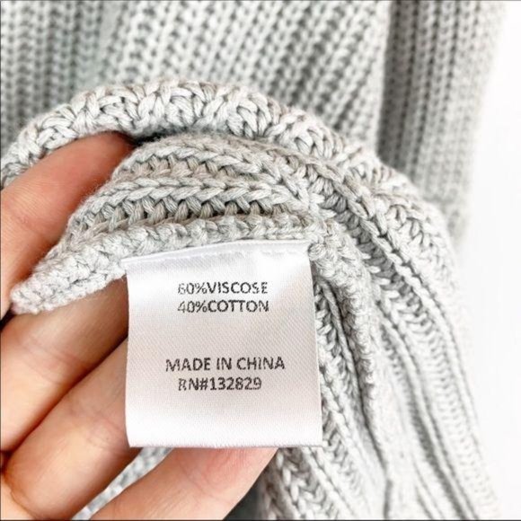 Lovers + Friends Addison Bell Sleeve Sweater M - Picture 9 of 9